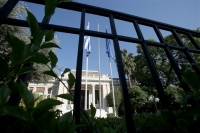 Και οι «53» κατά της κυβέρνησης για την επιλογή Πολύδωρα