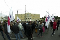 Σε εξέλιξη τα συλλαλητήρια κατά των μέτρων από ΓΣΕΕ και ΑΔΕΔΥ
