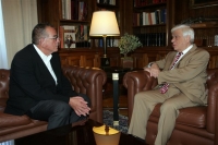 Παυλόπουλος: Οι έλληνες γιατροί υπερβάλλουν εαυτούς για το προσφυγικό