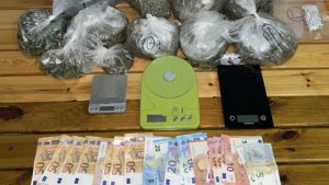 Σύλληψη δύο διακινητών ναρκωτικών λόγω του… αστυνομικού σκύλου “Ακύλα”