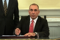 Ο Π. Καμμένος παραιτεί Δ. Καμμένο