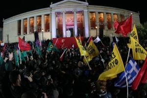 Πολ Μέισον: «Αυτά συμβαίνουν όταν οι νέοι εξεγείρονται κατά της διαφθοράς»