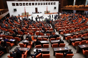 Τουρκία: Πρώτο «ναι» της Βουλής στην άρση ασυλίας βουλευτών