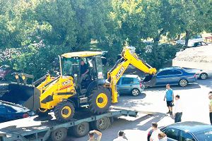 Καινούργιο φορτωτή – εκσκαφέα παρέλαβε ο δήμος Παιονίας