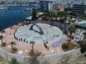 Εξι μήνες με αναστολή για βανδαλισμό μνημείου