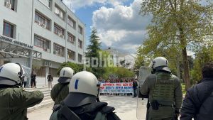 Φοιτητές ΑΠΘ: «Έξω η αστυνομία από τα πανεπιστήμια» (pics &amp; vids)