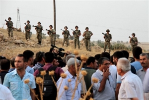 Στελέχη του φιλοκουρδικού HDP τραυματίστηκαν από πυρά στο Τζιζρέ