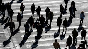 Ανησυχητική έρευνα: Με φθίνοντα πληθυσμό έως το 2070 η Ελλάδα (πίνακες)
