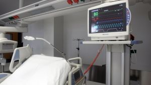 Θεσσαλονίκη: Βγήκε από τη ΜΕΘ η εθελόντρια που τη δάγκωσε οχιά