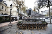 Independent: Μετά το μακελειό μόνο η αδιάλλακτη Δεξιά ακούγεται στη Γαλλία