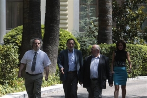 Αδιέξοδη η τηλεφωνική επικοινωνία Λαφαζάνη - Κουτσούμπα