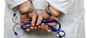 Θεσσαλονίκη: Ποινική δίωξη σε βάρος του «ψευτογιατρού» – Στα χέρια ανακριτή ο φάκελος της υπόθεσης