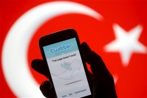 Τουρκικό «μαύρο» σε Twitter και Whatsapp μετά τις χειροπέδες στο φιλοκουρδικό HDP