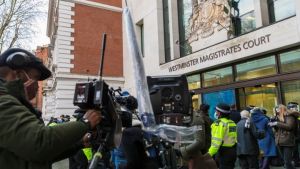 Η βρετανική δικαιοσύνη αποφάσισε κατά της αποφυλάκισης με εγγύηση του Τζούλιαν Ασάνζ
