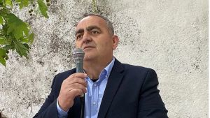 Χωρίς τον Μπελέρη συνεδρίασε το Δημοτικό Συμβούλιο Χειμάρρας- Δηλώσεις της Ελληνίδας πρέσβη