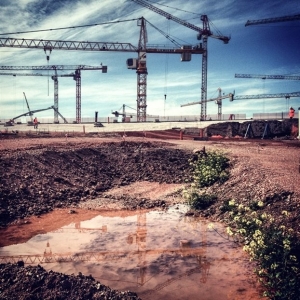 Οι εργαζόμενοι φωτογραφίζουν το εργοτάξιο του Κέντρου Πολιτισμού «Σταύρος Νιάρχος»