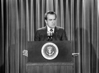 Τραμπ: Κάν’ το όπως ο Ρίτσαρντ Νίξον