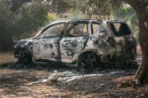 Βρέθηκε απανθρακωμένο πτώμα σε αυτοκίνητο
