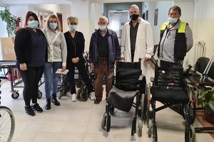 Οι μετανάστες του Δροσάτου στηρίζουν το Κέντρο Υγείας τους