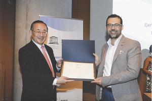 Η UNESCO βράβευσε τον Κώστα Ταλαμπίρη