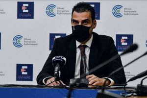 Αγώνας για το θεαθήναι υπέρ των εμβολιασμών από κυβερνητικούς που παρελαύνουν στο ν. Κιλκίς συνοδεία της κρατικής τηλεόρασης