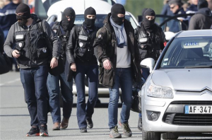 Γαλλία - Τρεμπ: Πέθανε ο χωροφύλακας που είχε πάρει θέση ομήρου στην τρομοκρατική επίθεση