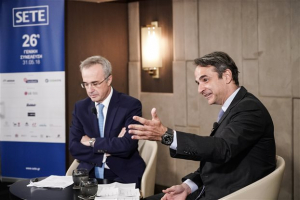 Ο Μητσοτάκης δεσμεύτηκε για μείωση φόρων στον τουρισμό