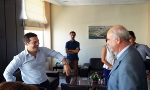 Την ύστατη μάχη για την πρωτιά στις εκλογές δίνουν ΣΥΡΙΖΑ και ΝΔ