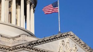 Πίεση από τις ΗΠΑ για τους δασμούς στην ΕΕ