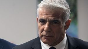 Παλαιστίνη: Πρώτη συνάντηση της ισραηλινής διπλωματίας Γιαΐρ Λαπίντ με Παλαιστίνιο υπουργό