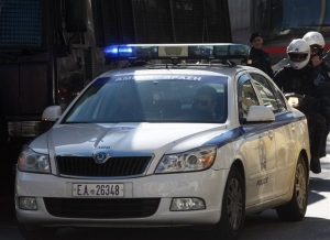 Αγνωστοι επιτέθηκαν σε αστυνομικό της Τροχαίας στα Εξάρχεια