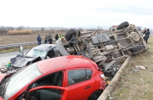 Καραμπόλα με πέντε νεκρούς στην Εγνατία Οδό κοντά στη Βέροια