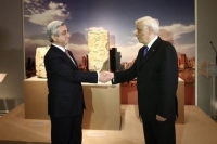 Τι απαντά η Αθήνα στην επίθεση του Τούρκου ΥΠΕΞ σε Παυλόπουλο-Τσίπρα