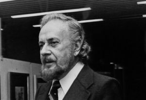 Διαφωνεί με το άκουσμα της Ρωμιοσύνης στο συλλαλητήριο η κόρη του Γιάννη Ρίτσου
