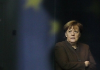 Βαυαρός περιφερειακός σύμβουλος στέλνει λεωφορείο με πρόσφυγες στην Μέρκελ