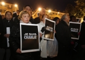 «Je Suis Charlie», σύνθημα αλληλεγγύης στο Διαδίκτυο και τους δρόμους