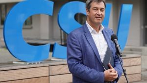 Γερμανία: Σε αγώνα καλεί ο Μάρκους Ζέντερ για να μην βγει αριστερή κυβέρνηση