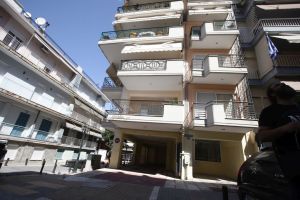 Θεσσαλονίκη: 50χρονος δολοφόνησε την 79χρονη μητέρα του – «Ο γιος της ούρλιαζε συχνά, ήταν γνωστό ότι έχει προβλήματα»