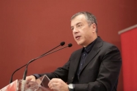 Σταύρος Θεοδωράκης: Υπερφορολογούν, διορίζουν ημετέρους και μοιράζουν ελεημοσύνη