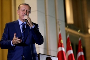 Ερντογάν: Xώρες που στηρίζουν τρομοκράτες κρατούν απασφαλισμένες χειροβομβίδες