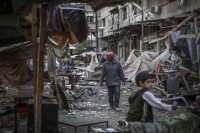 Νεκρά δεκάδες παιδιά σε αεροπορικές επιδρομές στο Χαλέπι