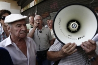 Οι αναδρομικές μειώσεις φέρνουν μηδενικές επικουρικές συντάξεις τον Οκτώβριο