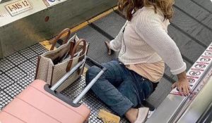 Ταϊλάνδη: Ακρωτηρίασαν το πόδι επιβάτισσας που πιάστηκε σε κυλιόμενο διάδρομο αεροδρομίου (Προσοχή σκληρές εικόνες!)