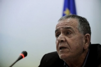 Μουζάλας: Κανένας πρόσφυγας δεν είναι πια στο κρύο