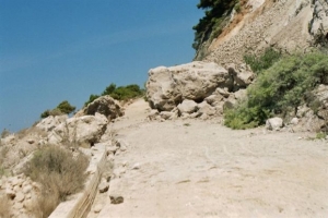 Με χρήση εκρηκτικών η διάνοιξη δρόμου στο Επταχώρι Καστοριάς