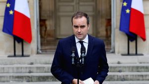 Λεκορνί: Πιθανή πολιτική συμφωνία για αποφυγή νέων εκλογών – «Υπάρχει βούληση» για προϋπολογισμό 2026