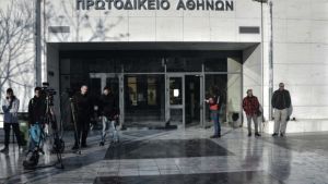 Σε κλίμα έντασης η δίκη Τοπαλούδη - Παραμένει στη θέση της η εισαγγελέας
