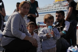 Αποβίβαση 2.336 προσφύγων την Τρίτη στο λιμάνι του Πειραιά