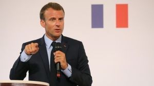Μακρόν: “Να χαραχτούν σαφείς κόκκινες γραμμές με τη Μόσχα από τις διεθνείς δυνάμεις”