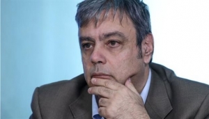 Βερναρδάκης: Διαψεύδει παρεμβάσεις των θεσμών για απολιτικοποίηση του Δημοσίου